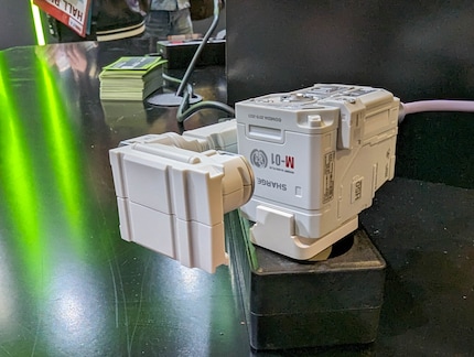 If «The Wandering Earth» hadn't only been a cinema success in China, I wouldn't have had to ask what this power supply unit was inspired by.