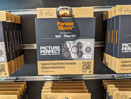 Protecting the display or the entire back seems more sensible to me.