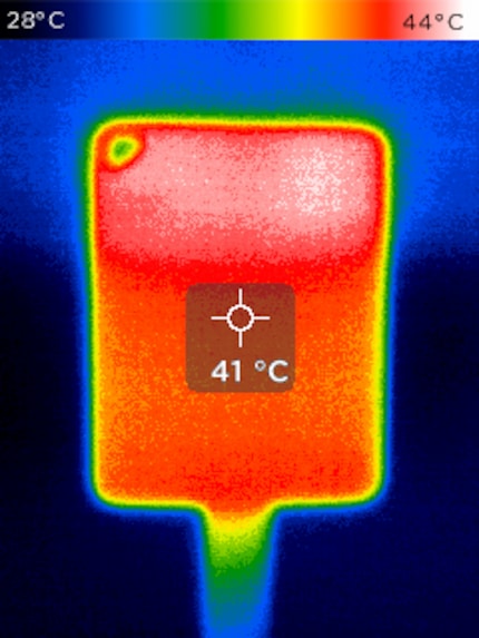 The Crucial X9 Pro gets hotter on the outside than it does on the inside.