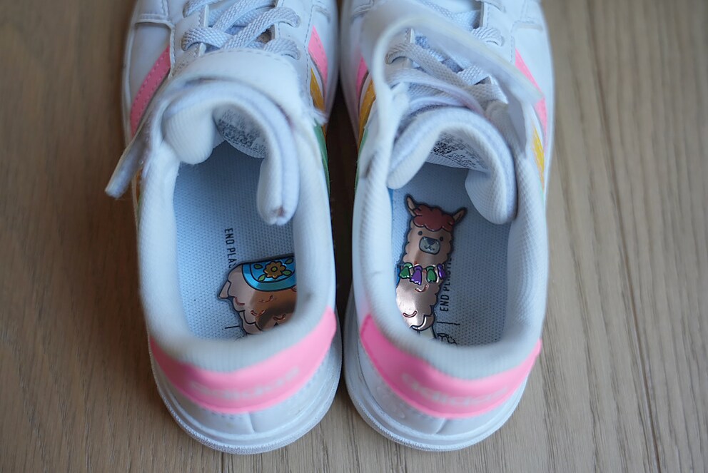 Hello llama: first puzzle then shoes.