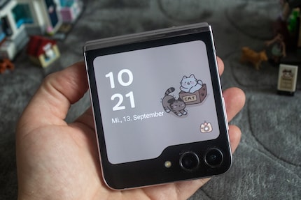 Auf dem AMOLED-Aussendisplay sehe ich nun alles schön gross.
