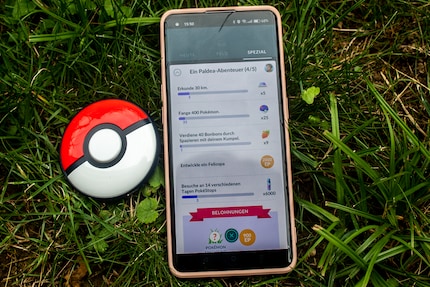 Mit Fleiss-Aufgaben in Feldforschungen kommt der Pokémon Go Plus + super klar.