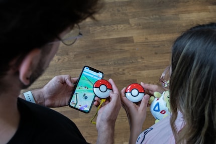 Fabian und ich haben den Pokémon Go Plus + ausgiebig getestet.