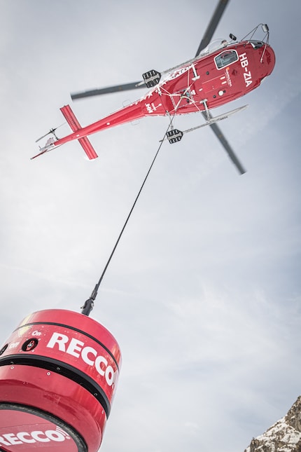 Enabling quick, extensive searches: an SAR detector allows missing persons to be located by air.