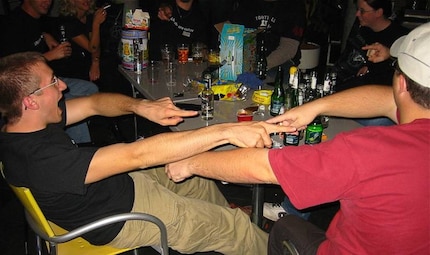 The alcohol flows – and yet, LAN parties have been peaceful for decades, virtually without exception.