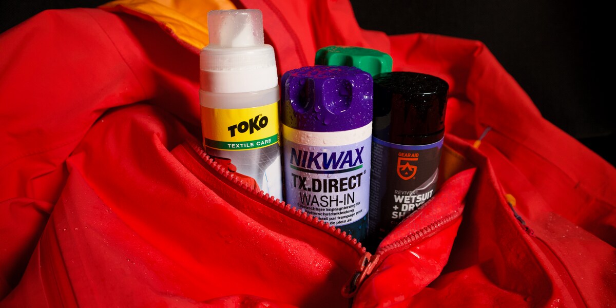 Tipps zum Imprägnieren von Jacken, Hosen und Schuhen im Winter Galaxus Tipps zum Imprägnieren von Jacken, Hosen und Schuhen im Winter Galaxus