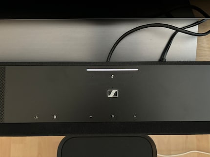 Je nach verbundenem Device hat das LED eine andere Farbe.