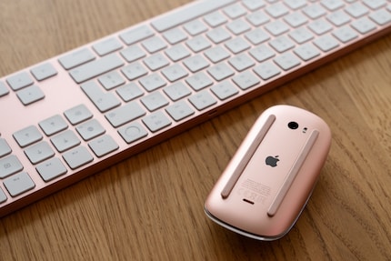 Die Peripherie des M3 iMac hat noch den alten Lightning-Anschluss.