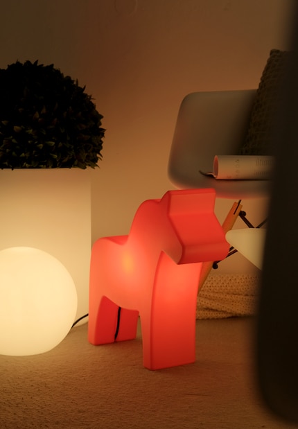 The lamps are made of polyethylene and are suitable for both indoor and outdoor use.