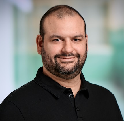 Florian Lippuner ist Medienwissenschaftler mit langjähriger Spielerfahrung.
