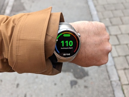 Der Screen ist hell und gut ablesbar, hier etwa der Puls auf einer Walking-Runde.