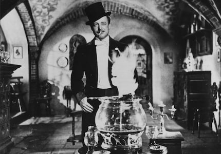 Heinz Rühmann ist der Star des Films.