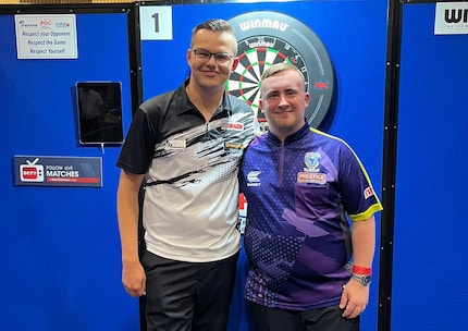 Luke Littler (right) and Gian van Veen (left) faced each other in the final of the PDC Junior World Championship at the end of November.