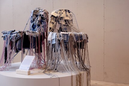 Left: Wire Chair by Hannah Brabon, right: Panton Chair by Sarmite Polakova.