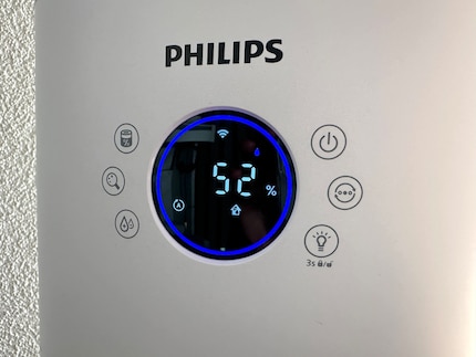 Fun symbol guessing game using the AC3737/10’s display.