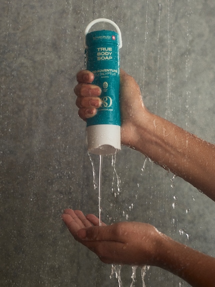 Die True Body Soap wurde so designt, dass du sie in deiner Dusche aufhängen kannst.