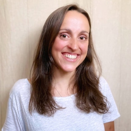 Paula Romero is a trained yoga teacher for adults and children from Zurich.