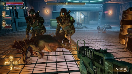 This domesticated space dog (Orthrus) wanted to ambush me. Even though his master distracted me seconds before, I still managed to nab him. His panting and snarling told me where to turn to pull the trigger.