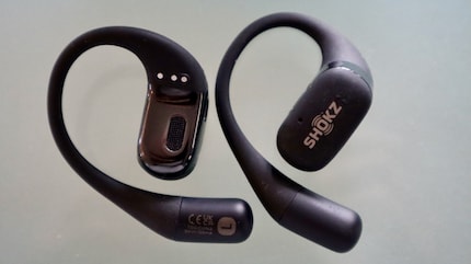Balanced weight distribution that still doesn’t sit firmly on my ears.