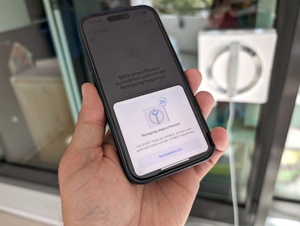 Über die App erfährst du, dass die Reinigung fertig ist.