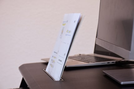 Not just for tablets, there’s also plenty of space for A4 sheets in the gap.