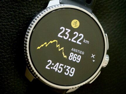 The Race has clear strengths in the form of a bright display and simple graphics.