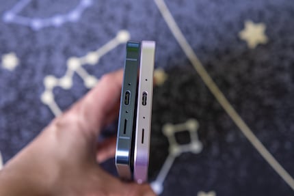 Der USB-C-Anschluss ist leicht verschoben angebracht.