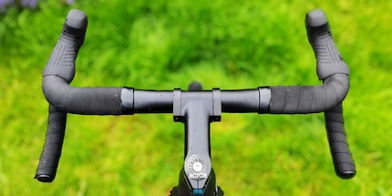 Das aufgeräumte Cockpit ohne Kabelsalat.