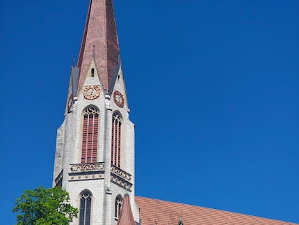 Optical triple zoom still brings out the church tower beautifully.