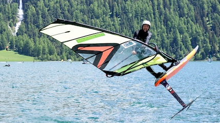 Balz Müller konnte den Freestyle Contest «best of three» auf dem Windsurf-Board für sich entscheiden.