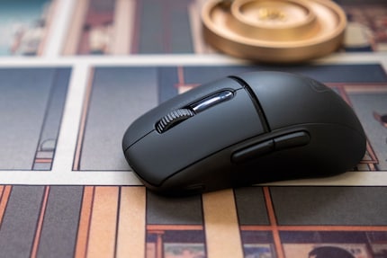 The buttons are well positioned and respond reliably.