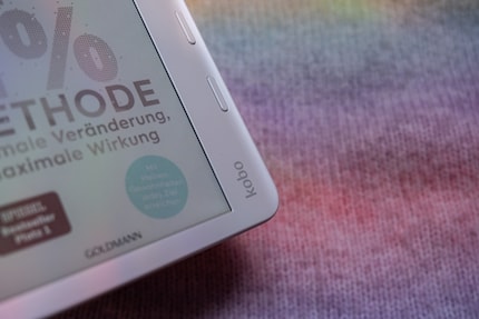Schöner Schimmer. Der Kobo Libra Colour ist in Perlmutt erhältlich.