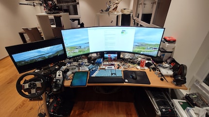 Dominik doesn’t mind a bit of chaos around his hobby and gaming setup.