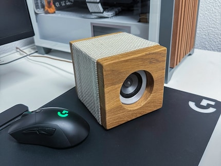 There’s not much left of the Logitech speakers. Visually, they match the PC perfectly.