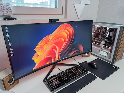 Rafael is actually happy with his monitor. But he thinks OLED would be cool.