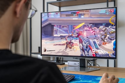 The colours and contrasts in games are among the best on the market.