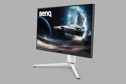 Das Design des Mobiuz EX321UX erinnert mit seinem weissen Gehäuse an die Playstation 5.