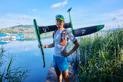 Before training: Nicolas with his equipment from Swiss water sports brand Indiana.
