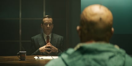 Mr. Paradox wird fantastisch von «Succession-Star Matthew Macfadyen gespielt.
