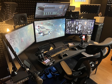 Der_Woo’s all about Star Citizen.