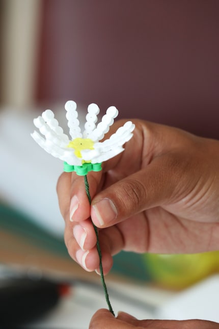 The finished daisy consists of several elements.