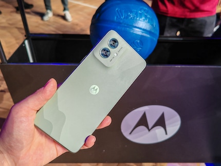 If the colours weren't different, you might mistake the Moto G55 for a G35.