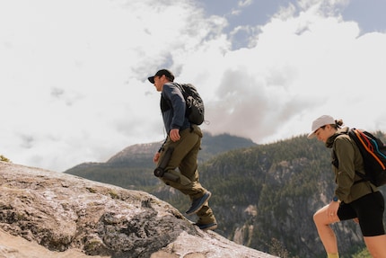 Hiking with the supportive trousers should be possible again, even with knee problems.