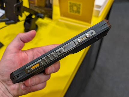 With its rubber housing, the Armor 28 Ultra can take a beating.