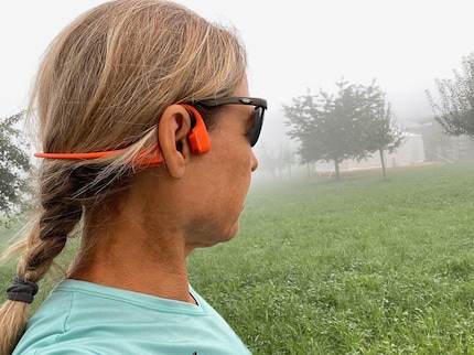 The Open Run Pro 2 fits well when jogging, even with sunglasses.