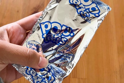 Sweet sayings adorn the Pop Tart packaging. 