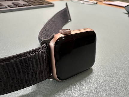 Ein 46mm-Band auf einer kleinen 41mm-Watch: das sieht nicht schön aus.