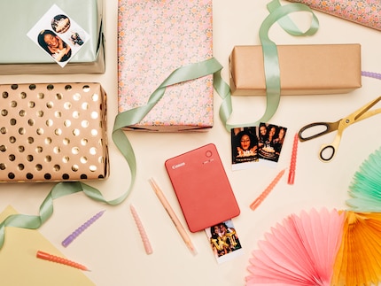 Your smartphone pictures as stickers in small format.