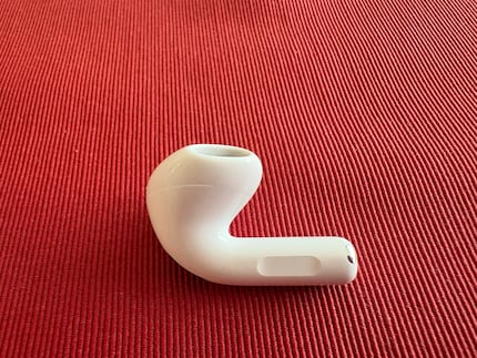 The pinch control is also coming to the AirPods 4 – but without the volume slide.