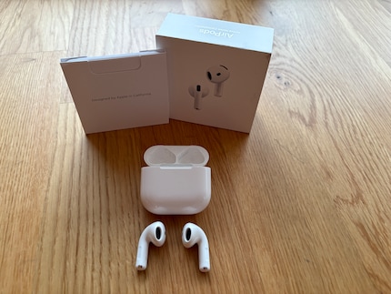 Marie Kondo-ing the charging cable – Apple goes for a sparse aesthetic.